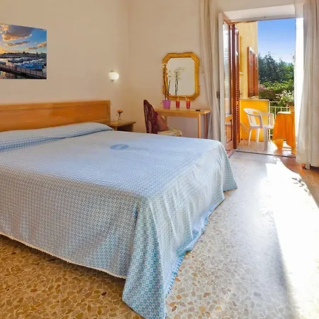Cleopatra Hotel 3*
